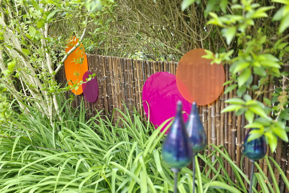 Farbenfrohe Gartengestaltung: Aus Problemzone wird Lieblingsplatz